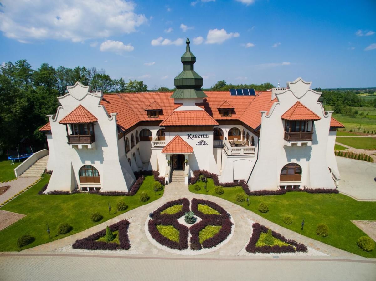 Отель Hotel Kasztel Rzezawa-4